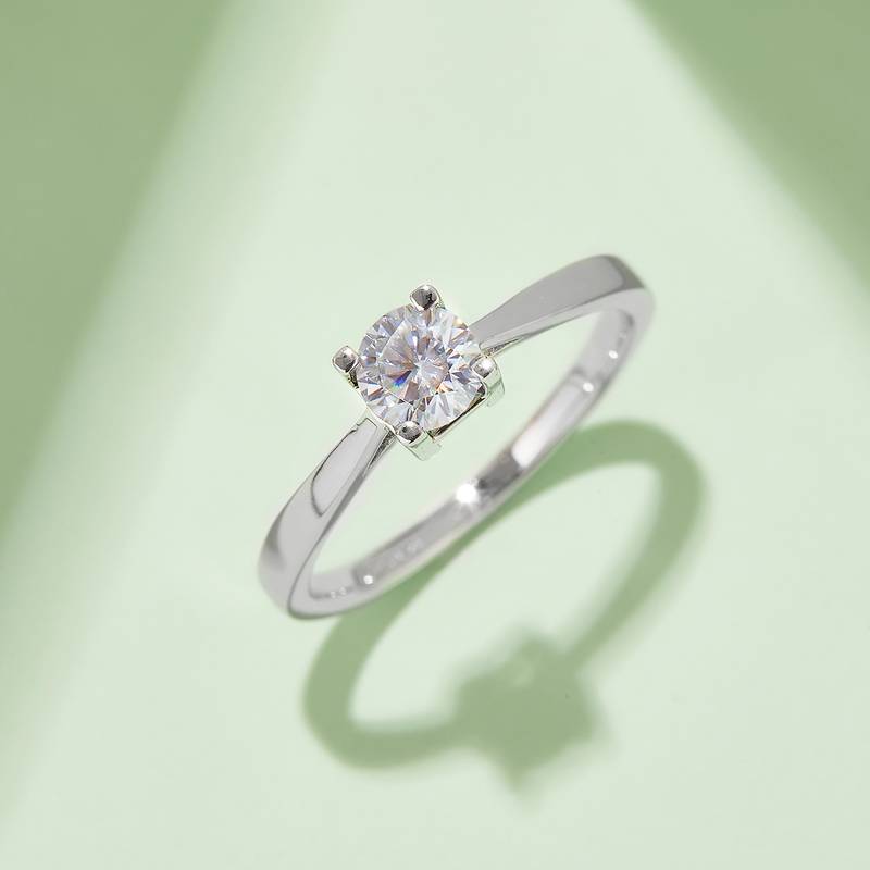 直臂HW字母S925银镀白金MoissaniteWomen's Ring50分D级